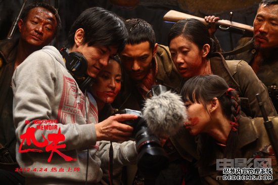 《匹夫》热血幕后曝光 张译、张歆艺受罪遭活埋(组图)